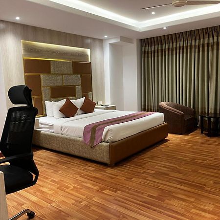 Royal Raj Hotel 라지샤히 외부 사진