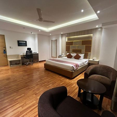 Royal Raj Hotel 라지샤히 외부 사진