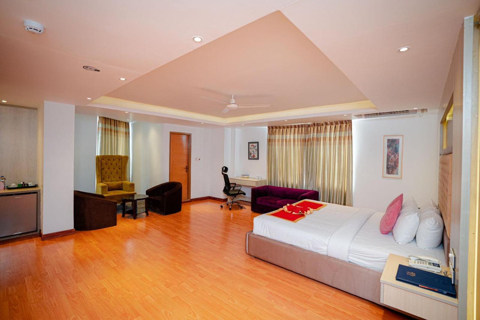 Royal Raj Hotel 라지샤히 외부 사진
