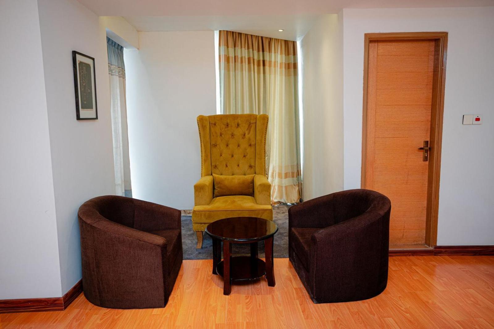Royal Raj Hotel 라지샤히 외부 사진