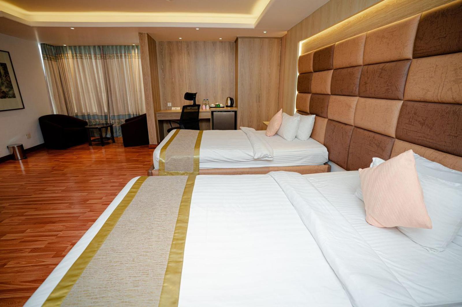 Royal Raj Hotel 라지샤히 외부 사진